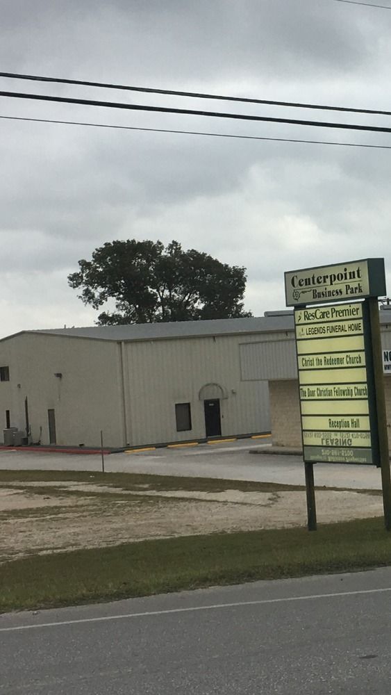 Centerpoint Business Park: 103 Center Point Rd, San Marcos, TX 78666